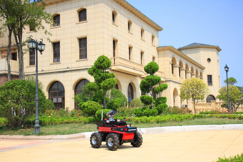 Robot Patroli Keamanan Roda Otonom Tugas Pertahanan dan Investigasi Dalam dan Luar Ruangan